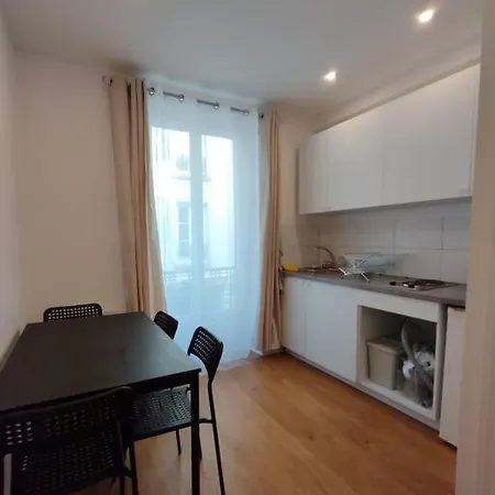 Studio Neuf Proche Du Metro Apartament